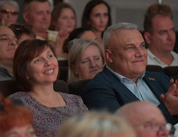 � ����� ��������� ����� ����� � �������� ��������� �����